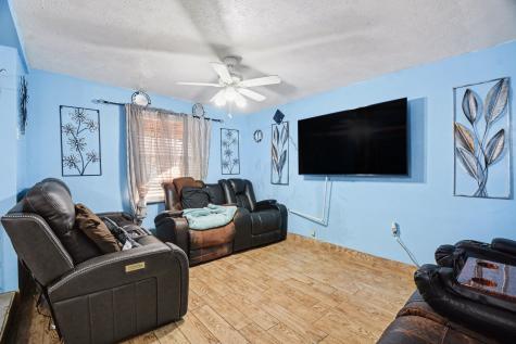 1615 Barlow Avenue Dallas TX 75224