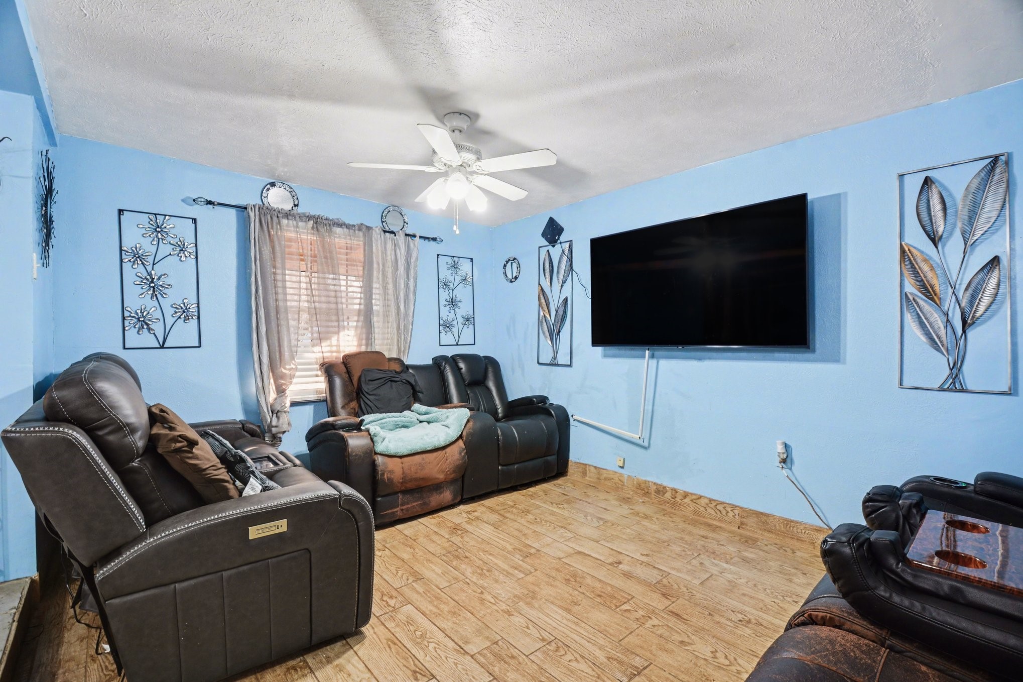 1615 Barlow Avenue Dallas TX 75224