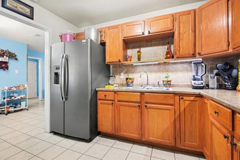 1615 Barlow Avenue Dallas TX 75224