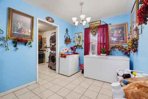 1615 Barlow Avenue Dallas TX 75224