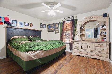 1615 Barlow Avenue Dallas TX 75224