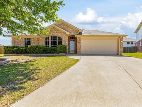 958 Naomi Court Burleson TX 76028