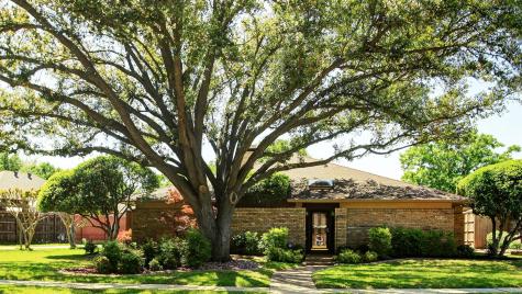 1528 Sunnyslope Drive Carrollton TX 75007