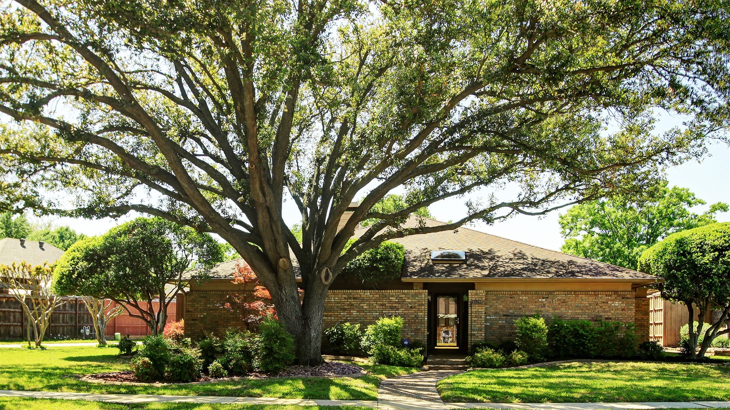 1528 Sunnyslope Drive Carrollton TX 75007