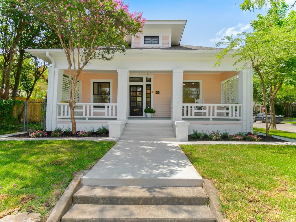 1225 W Arlington Avenue Fort Worth TX 76110