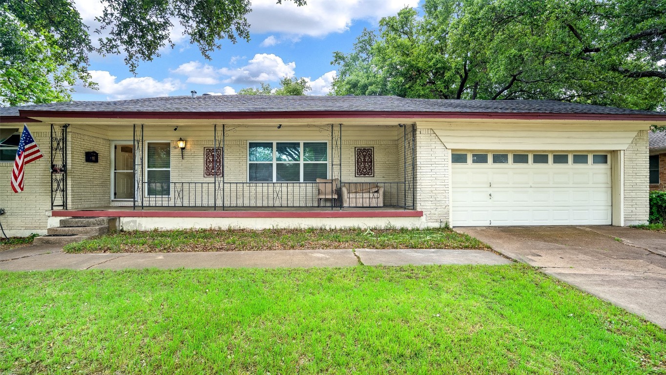 917 Danish Drive Grand Prairie TX 75050