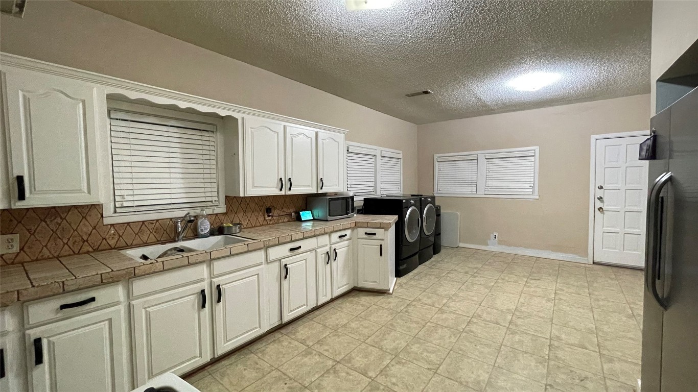 2400 Pearl Avenue Fort Worth TX 76164