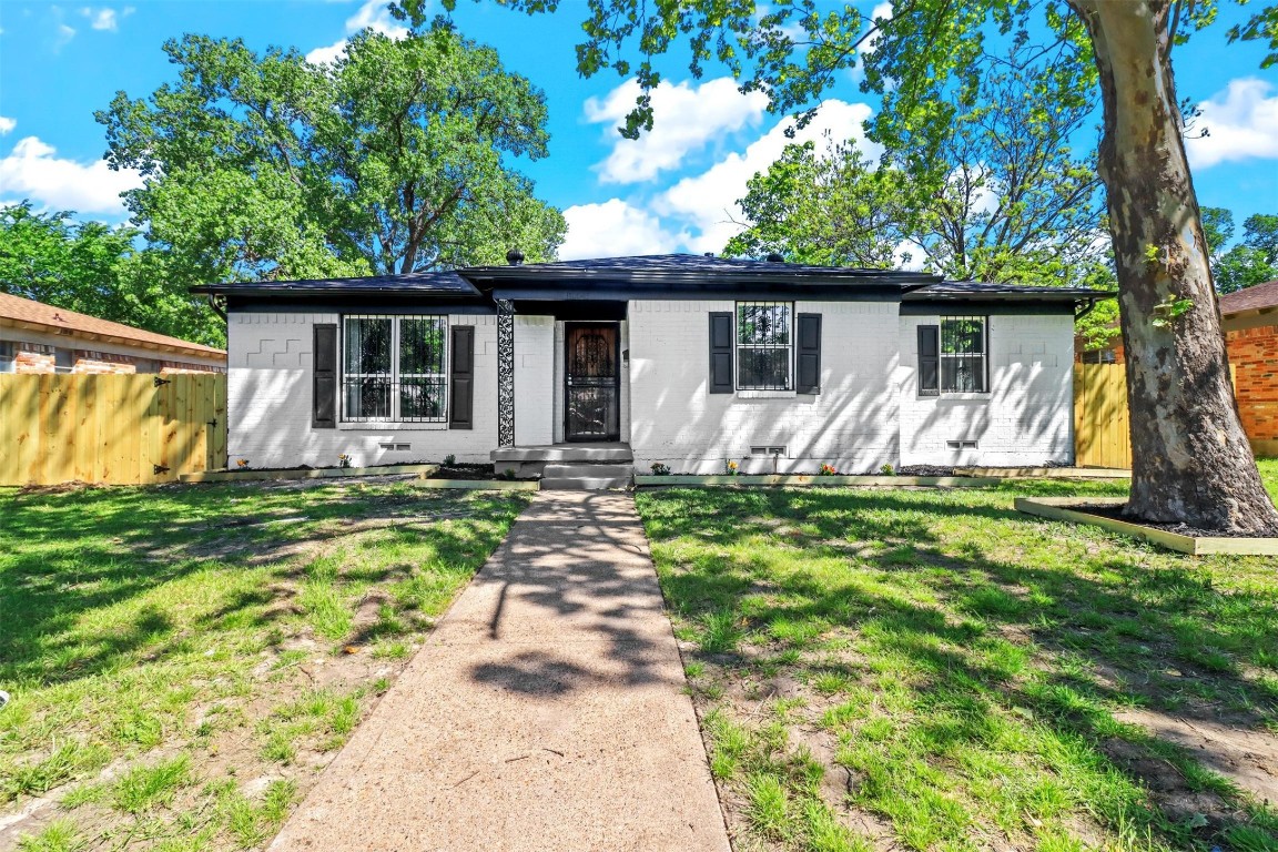10047 Neosho Drive Dallas TX 75217