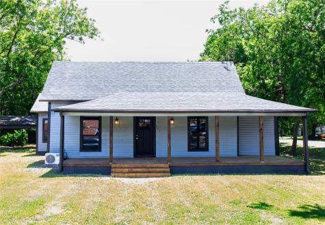 223 E Shreveport Street Van Alstyne TX 75495