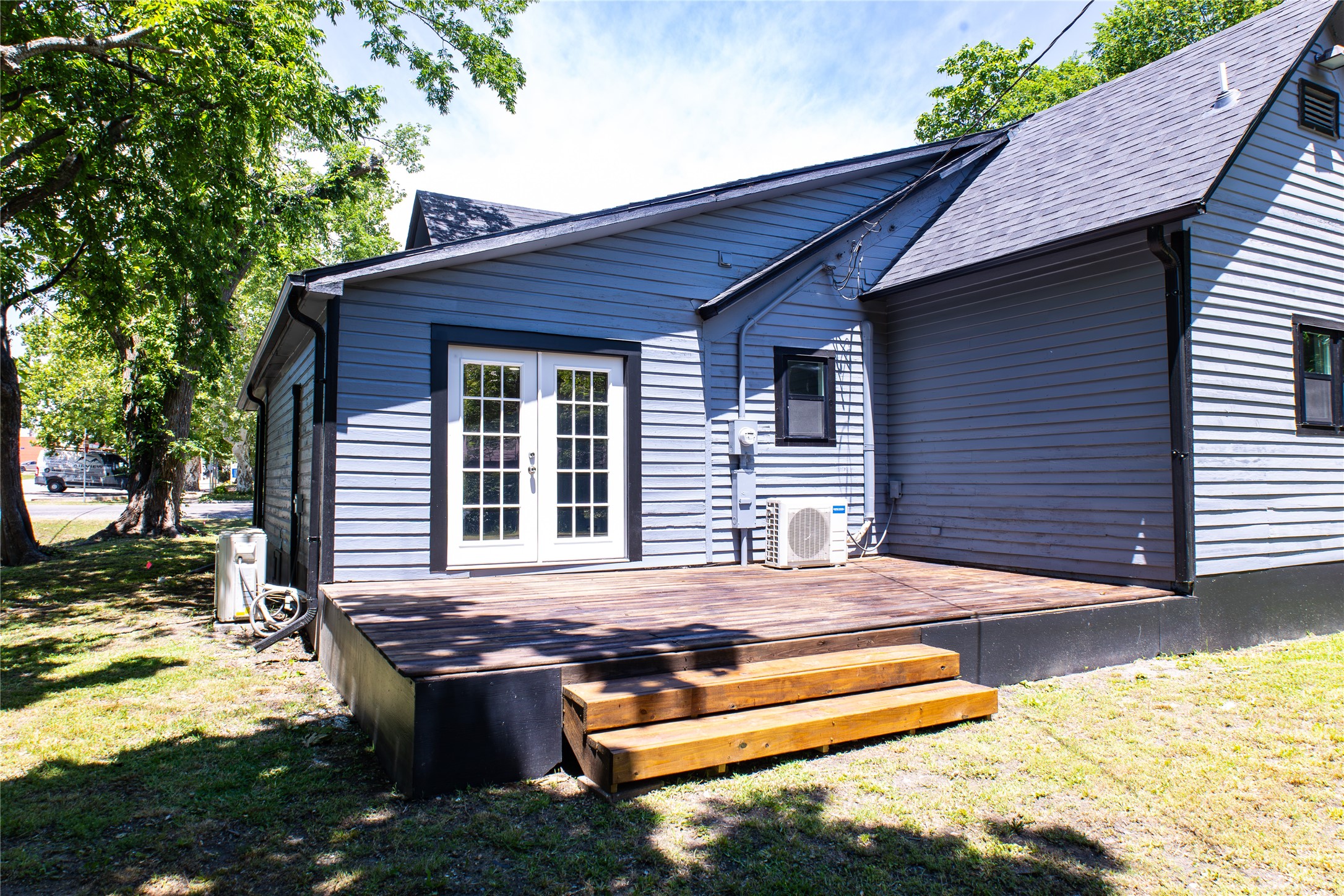 223 E Shreveport Street Van Alstyne TX 75495