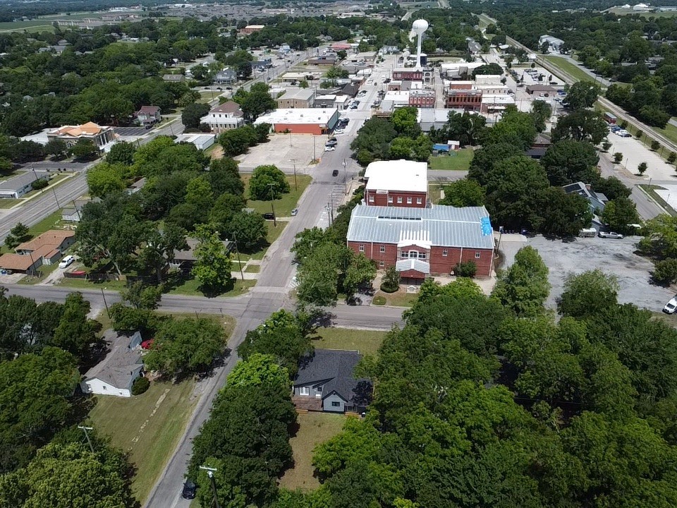 223 E Shreveport Street Van Alstyne TX 75495