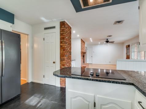 2816 Bonnywood Lane Dallas TX 75233