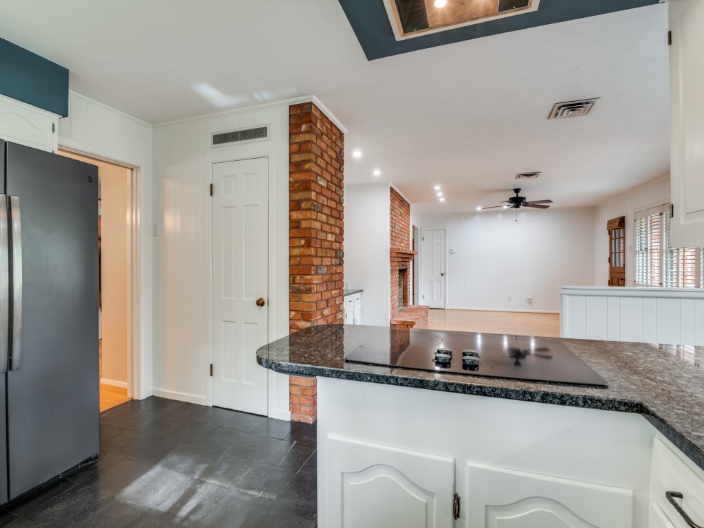 2816 Bonnywood Lane Dallas TX 75233