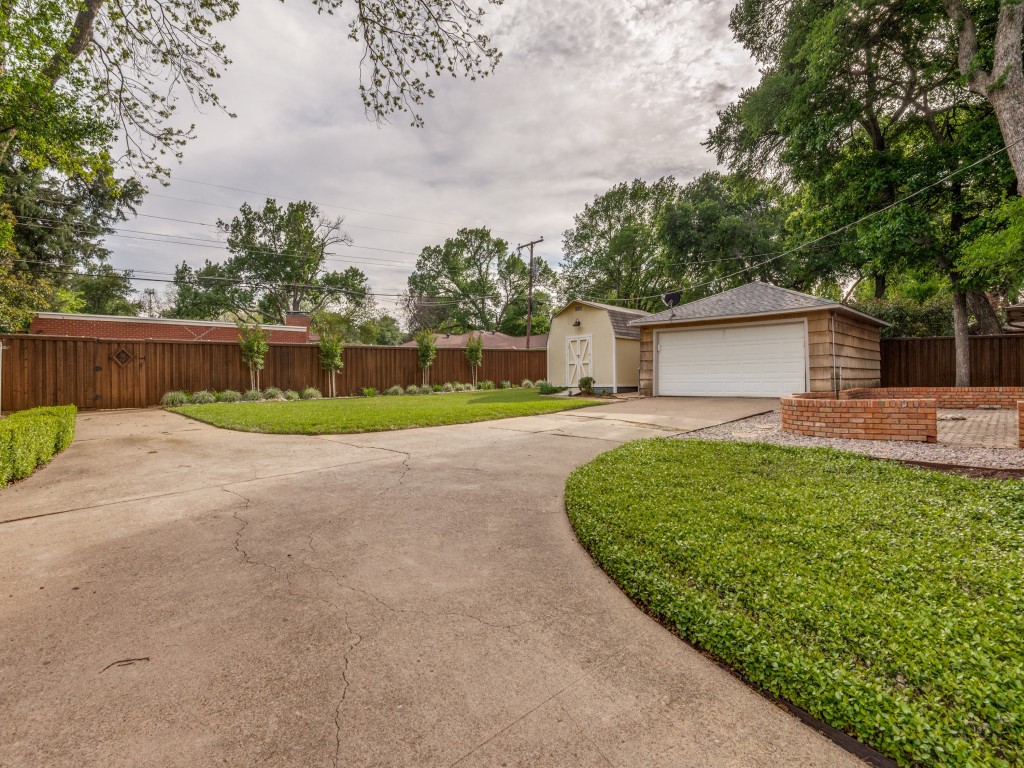 2816 Bonnywood Lane Dallas TX 75233