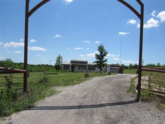 1264 Ballard Road Van Alstyne TX 75495