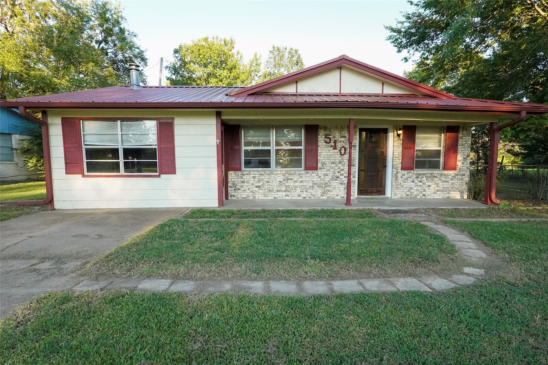 510 Sunset Street Blossom TX 75416