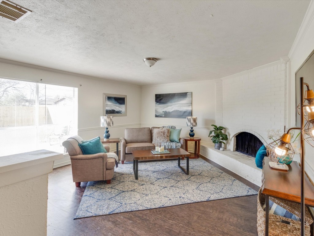 1706 Novel Circle Garland TX 75040