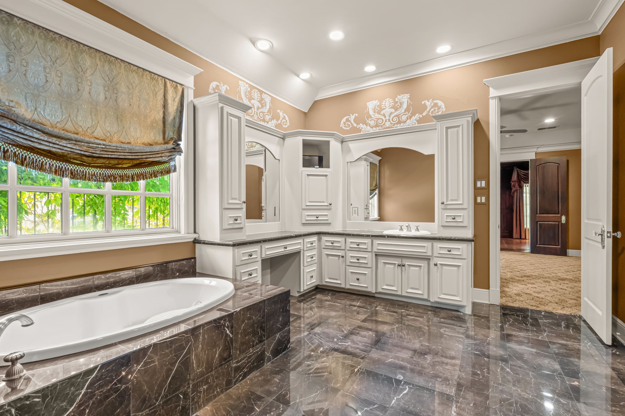 1521 Rivercrest Court Fort Worth TX 76107