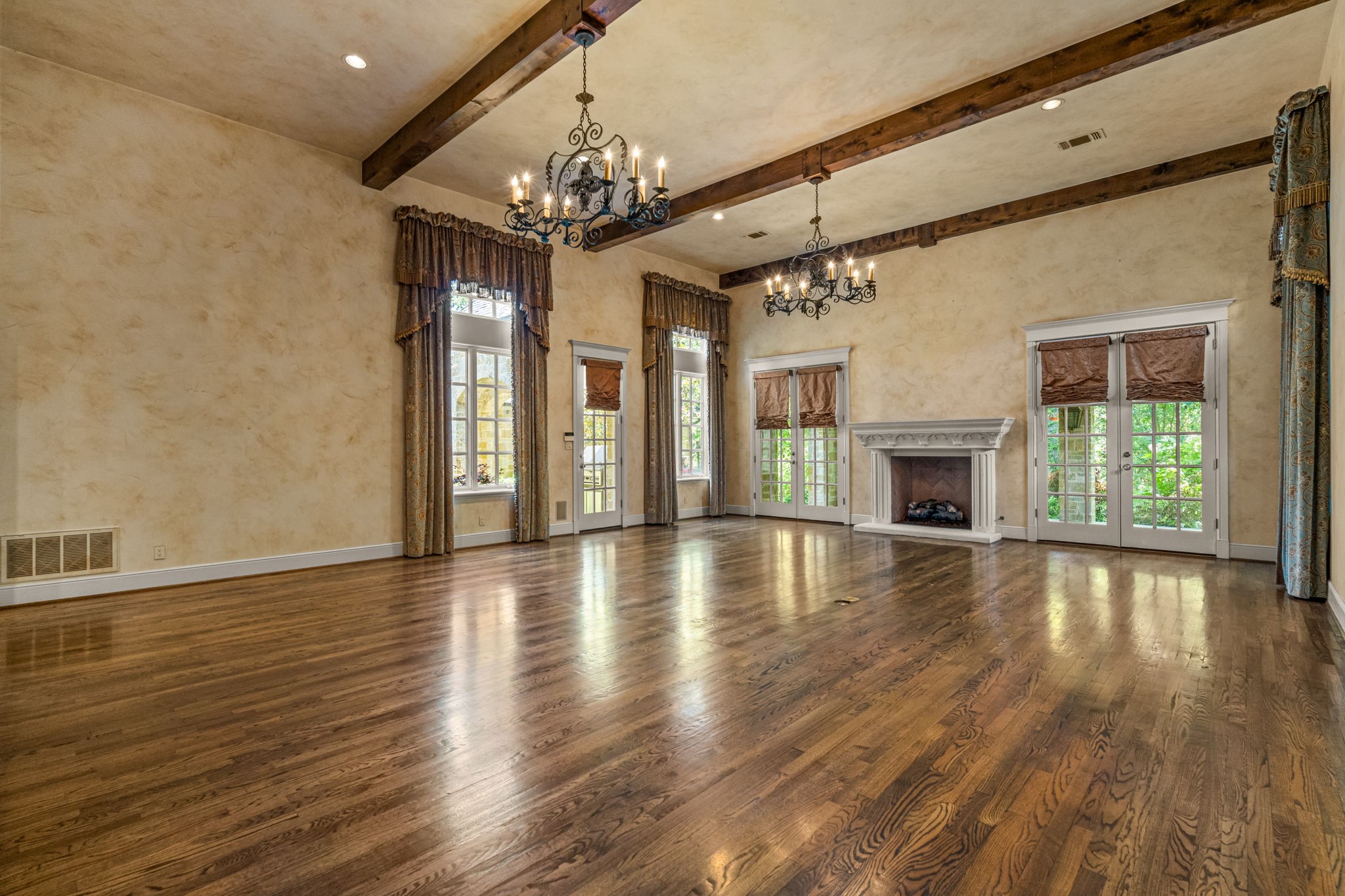 1521 Rivercrest Court Fort Worth TX 76107