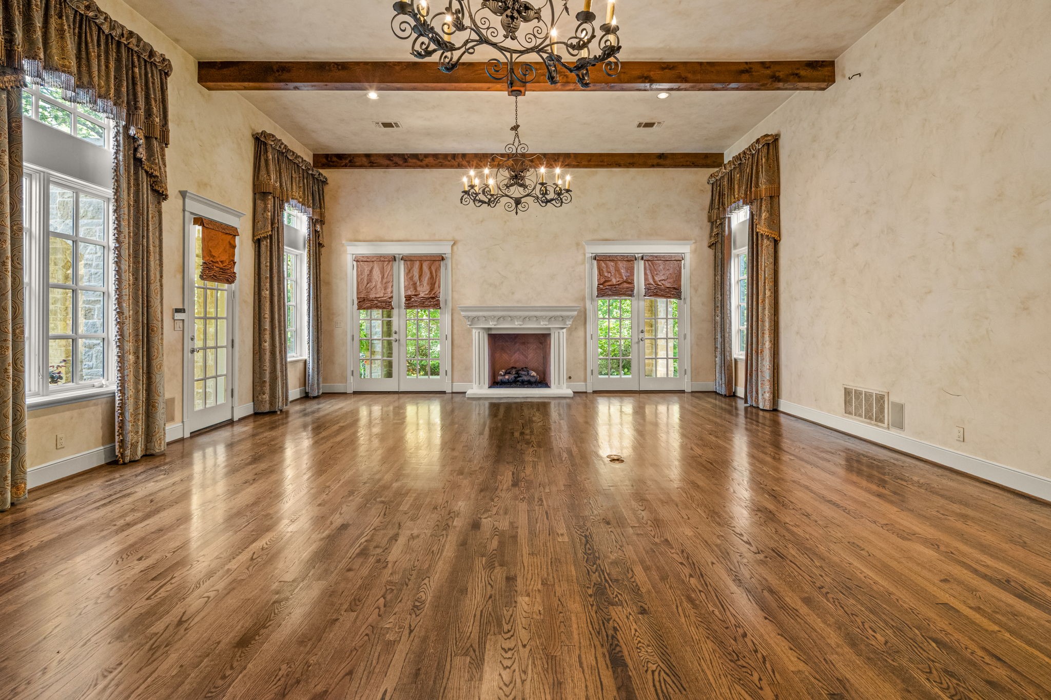 1521 Rivercrest Court Fort Worth TX 76107