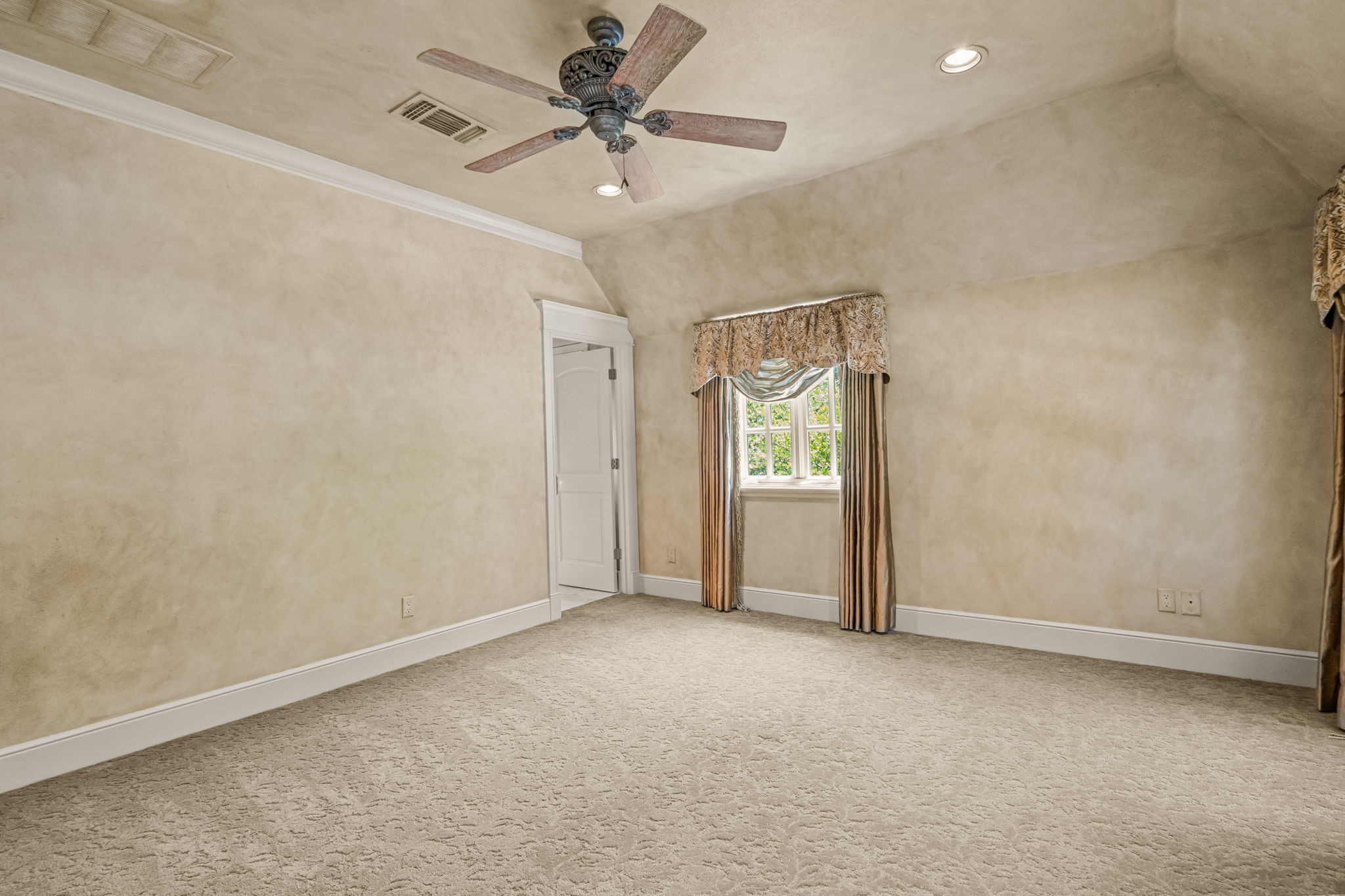 1521 Rivercrest Court Fort Worth TX 76107