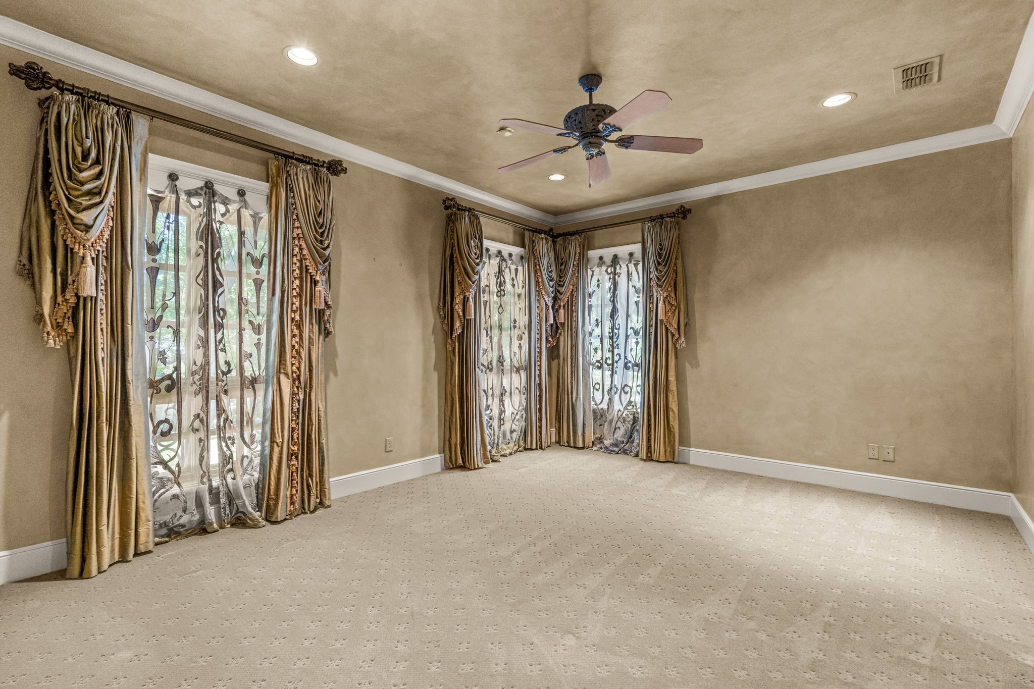 1521 Rivercrest Court Fort Worth TX 76107