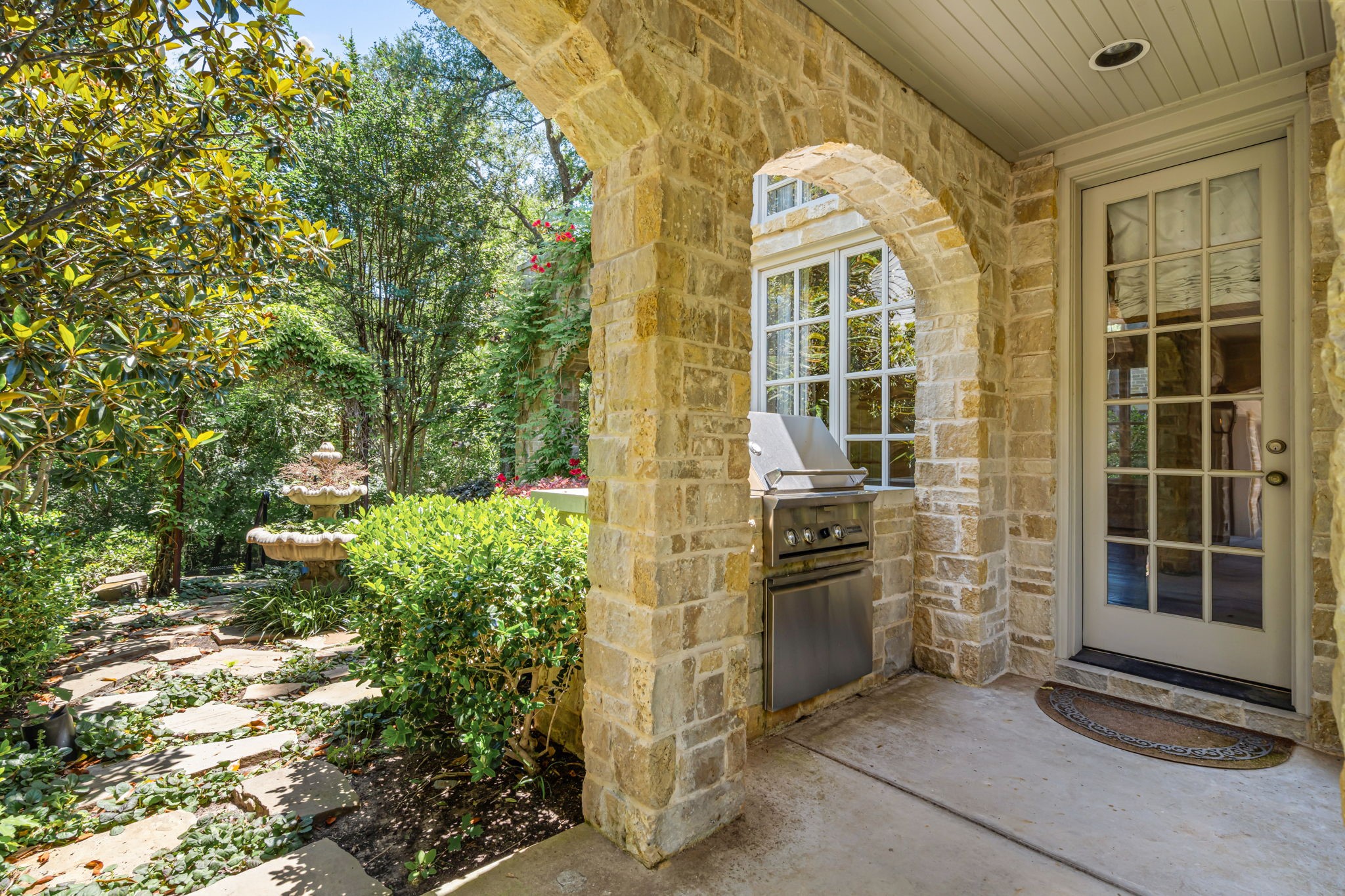 1521 Rivercrest Court Fort Worth TX 76107