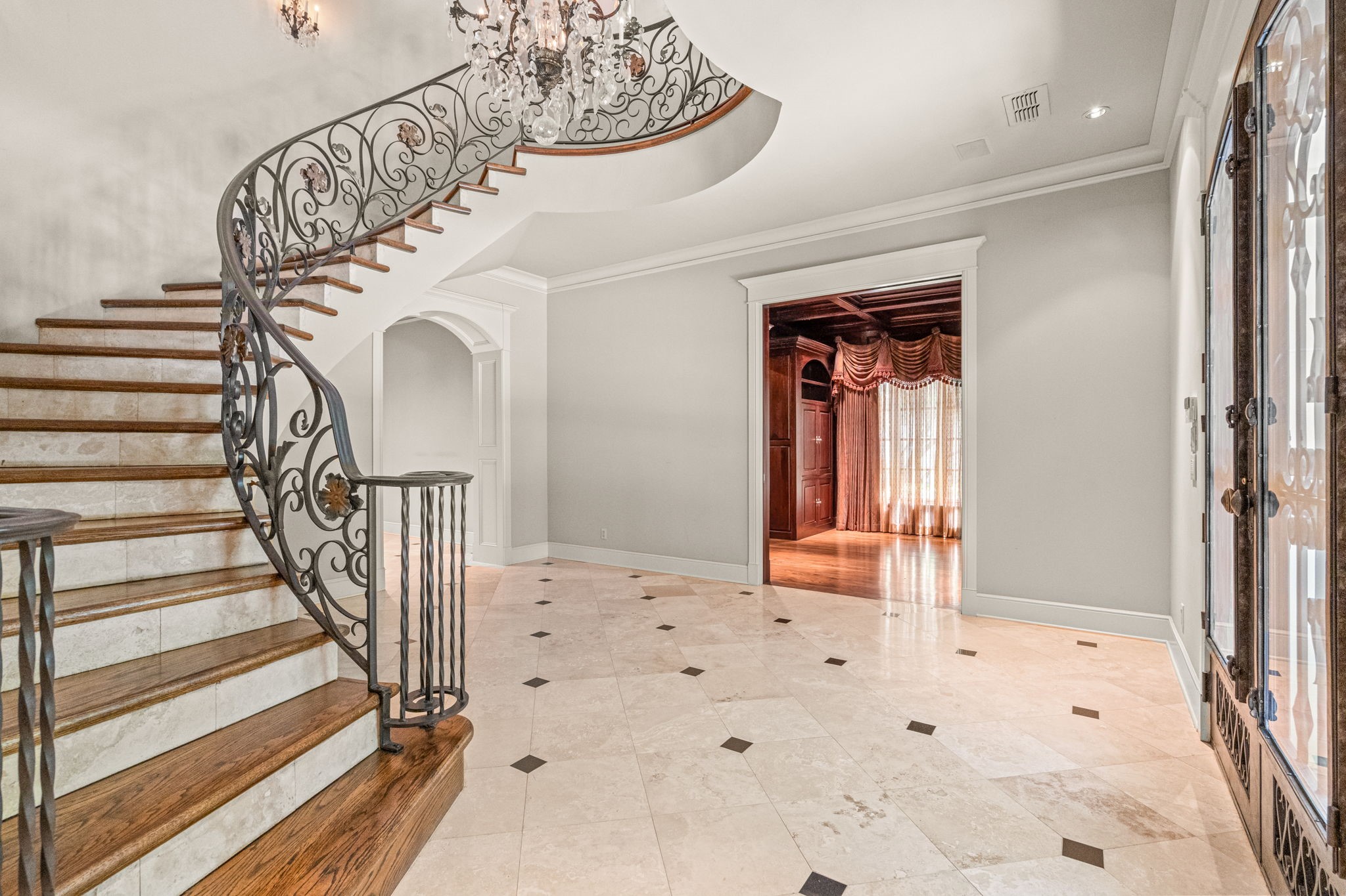 1521 Rivercrest Court Fort Worth TX 76107
