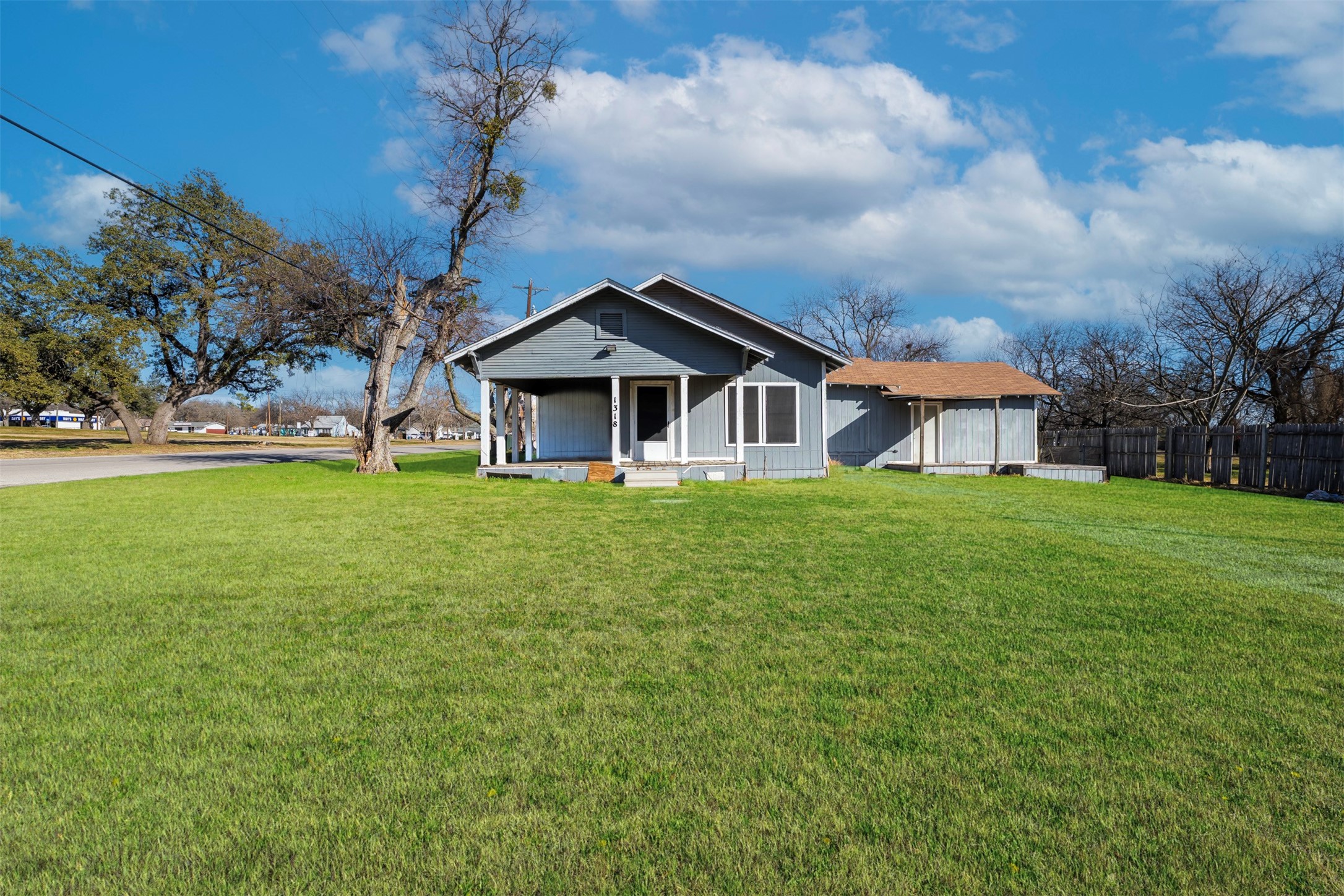 1318 Hanover Street Weatherford TX 76086
