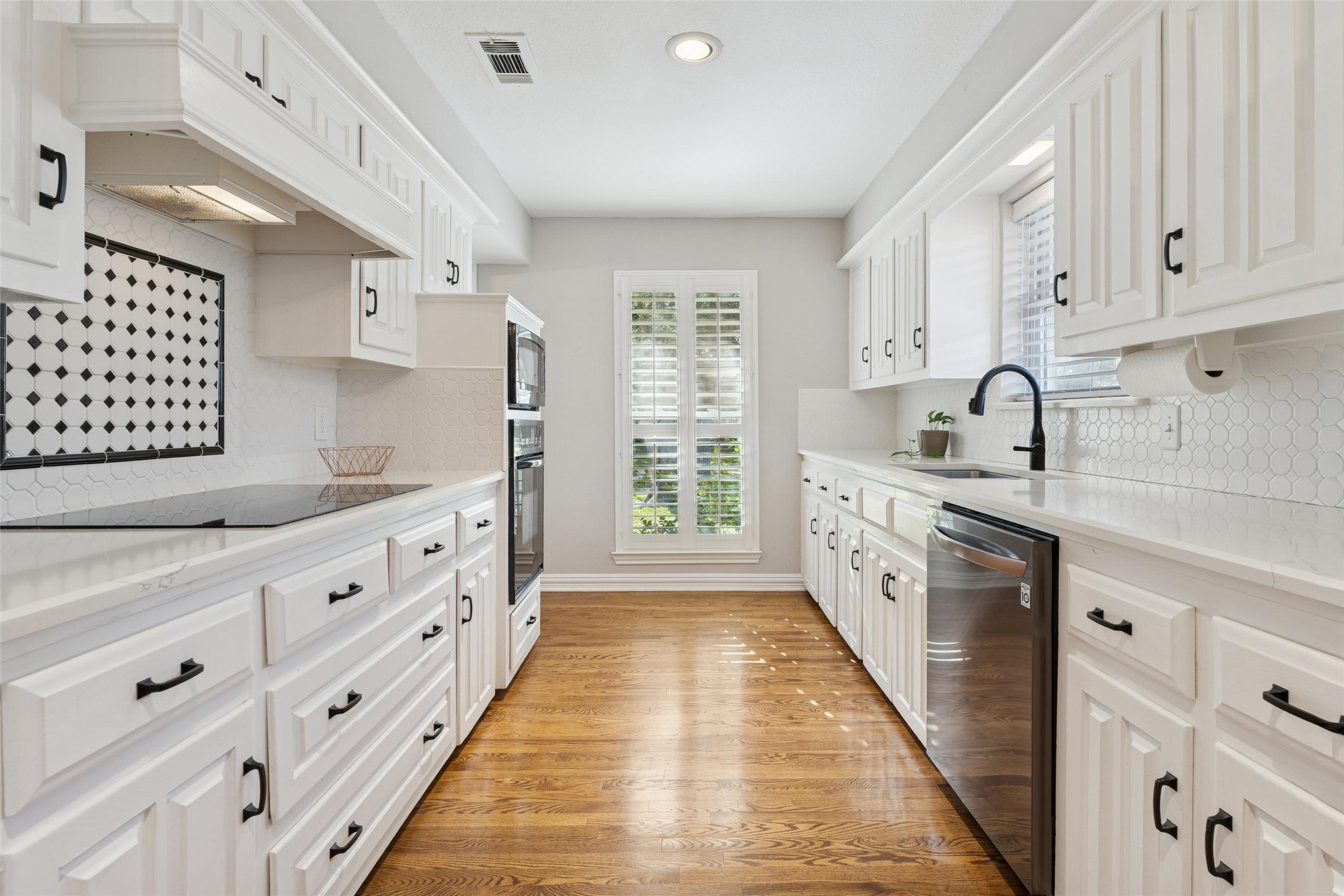 2111 Goldenrod Drive Richardson TX 75081