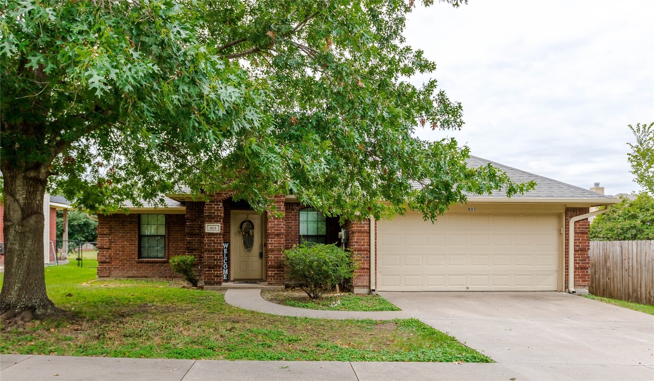 805 S Mulberry Street Ennis TX 75119