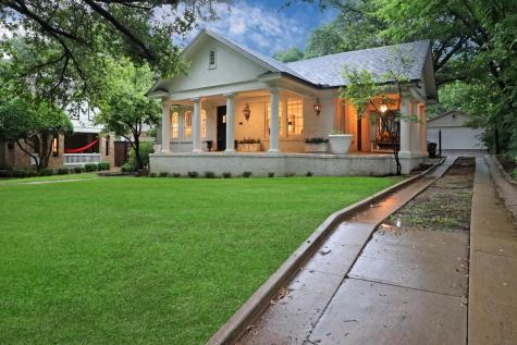 2561 Cockrell Avenue Fort Worth TX 76109