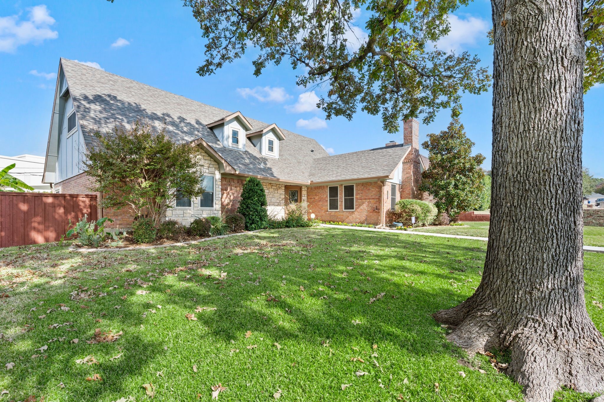 2621 Sedgeway Lane Carrollton TX 75006