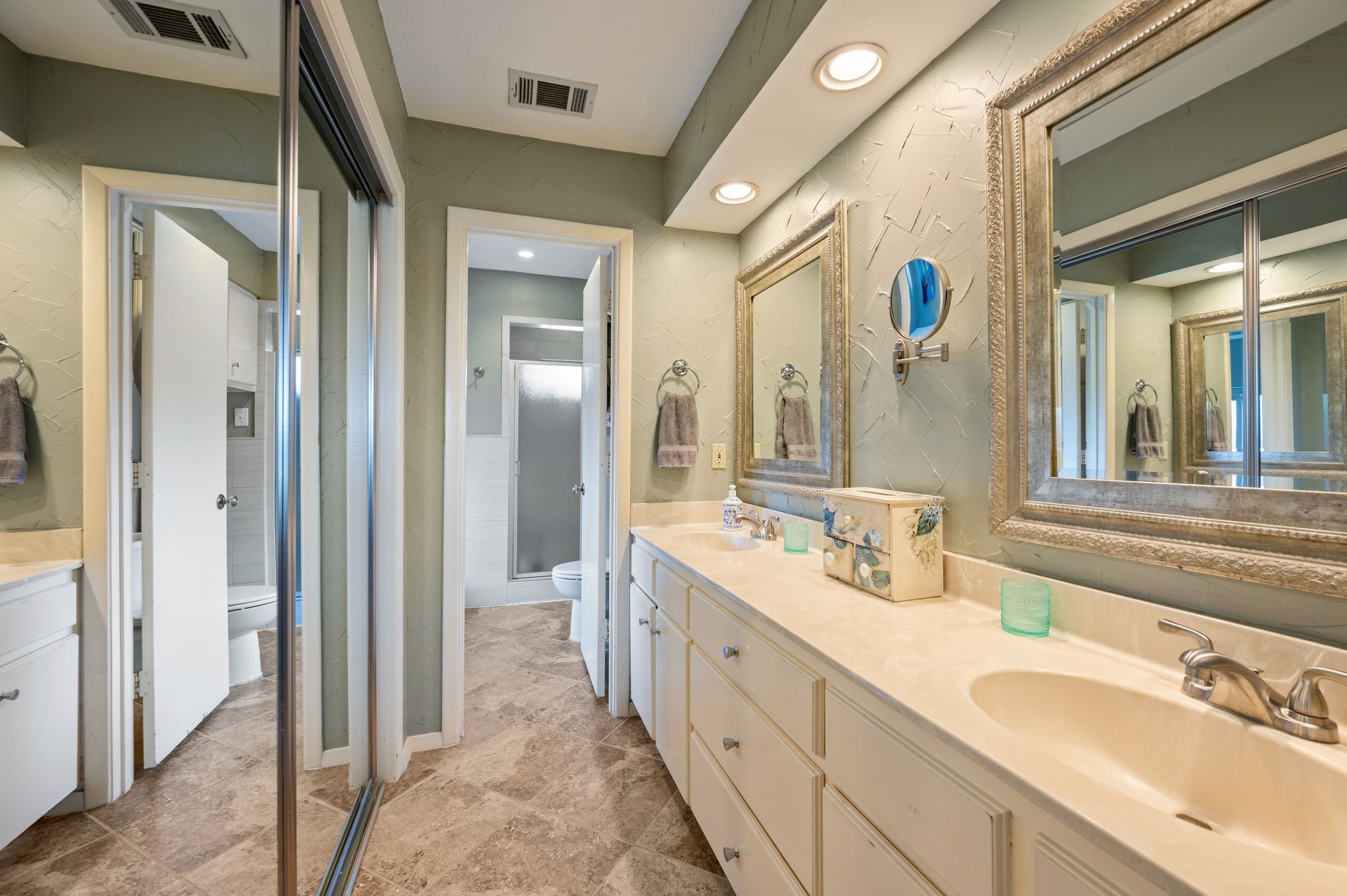 2621 Sedgeway Lane Carrollton TX 75006