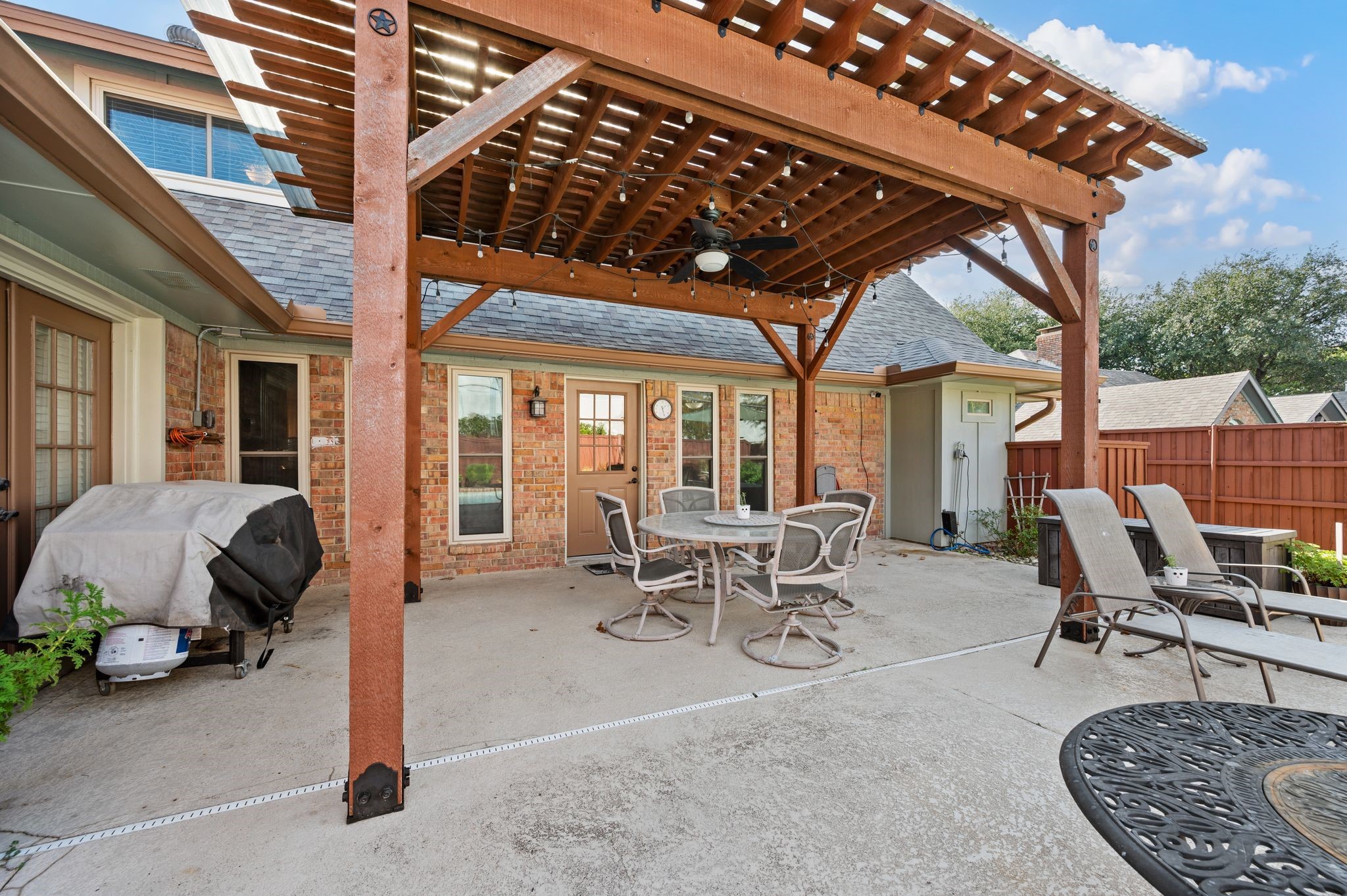 2621 Sedgeway Lane Carrollton TX 75006