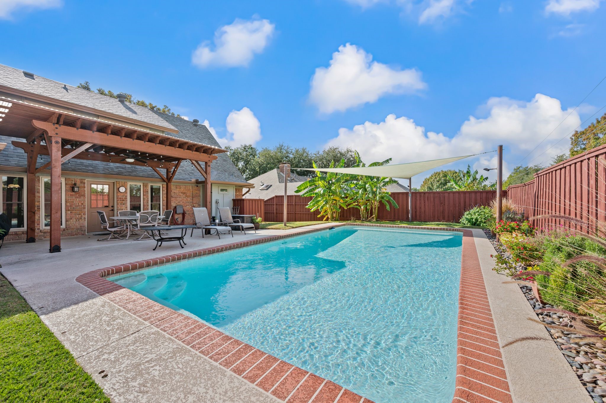 2621 Sedgeway Lane Carrollton TX 75006