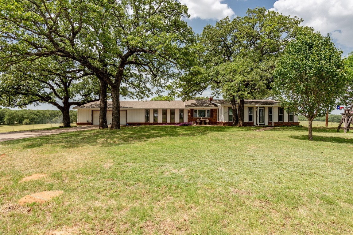 334 W N Woody Road Azle TX 76020