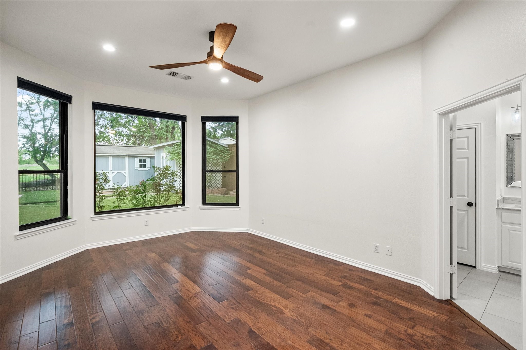 6619 Forest Park Drive Arlington TX 76001
