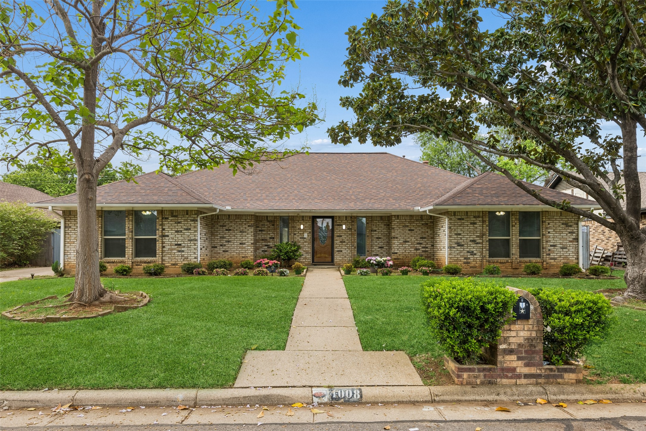 4008 Kingswick Drive Arlington TX 76016