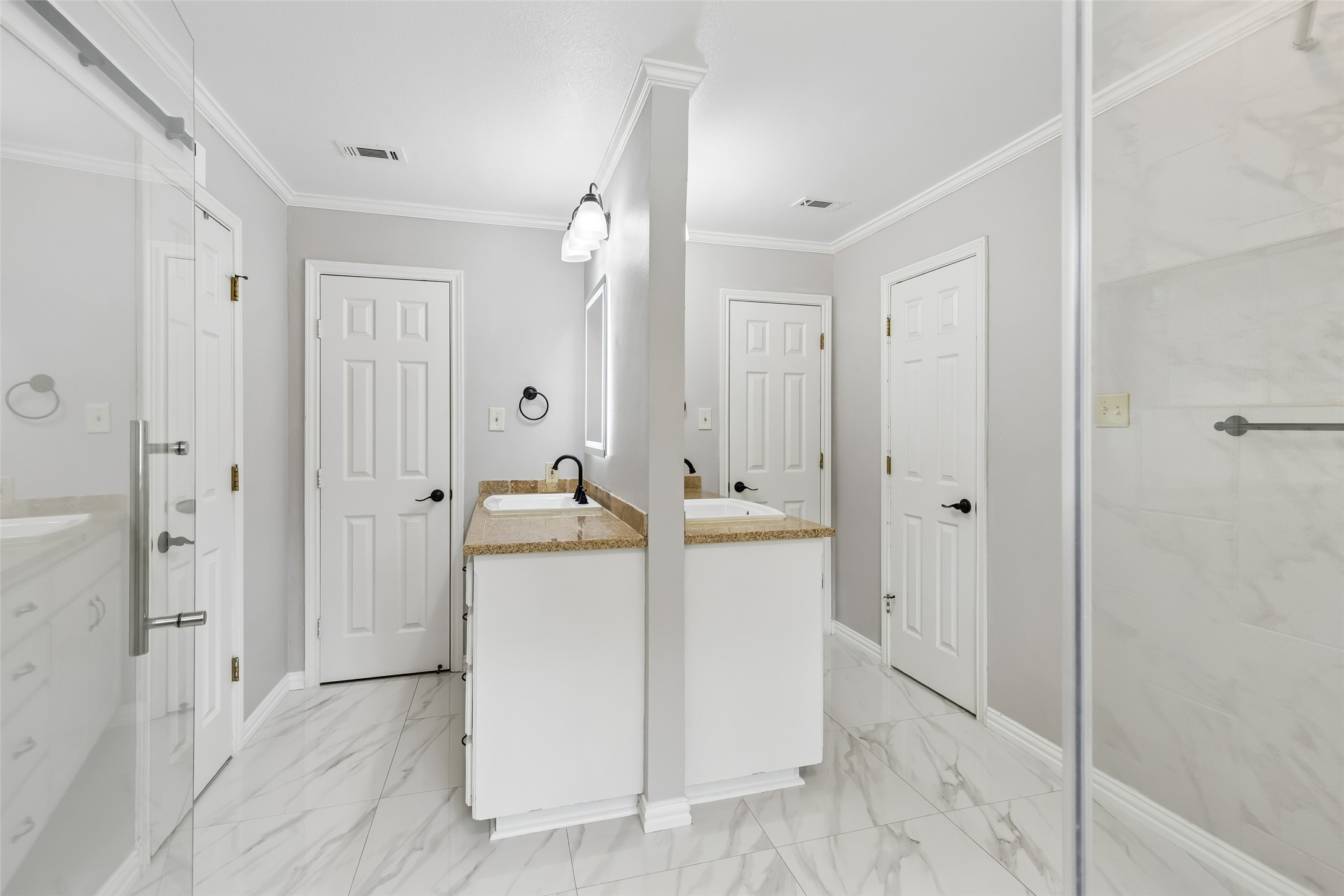 4008 Kingswick Drive Arlington TX 76016