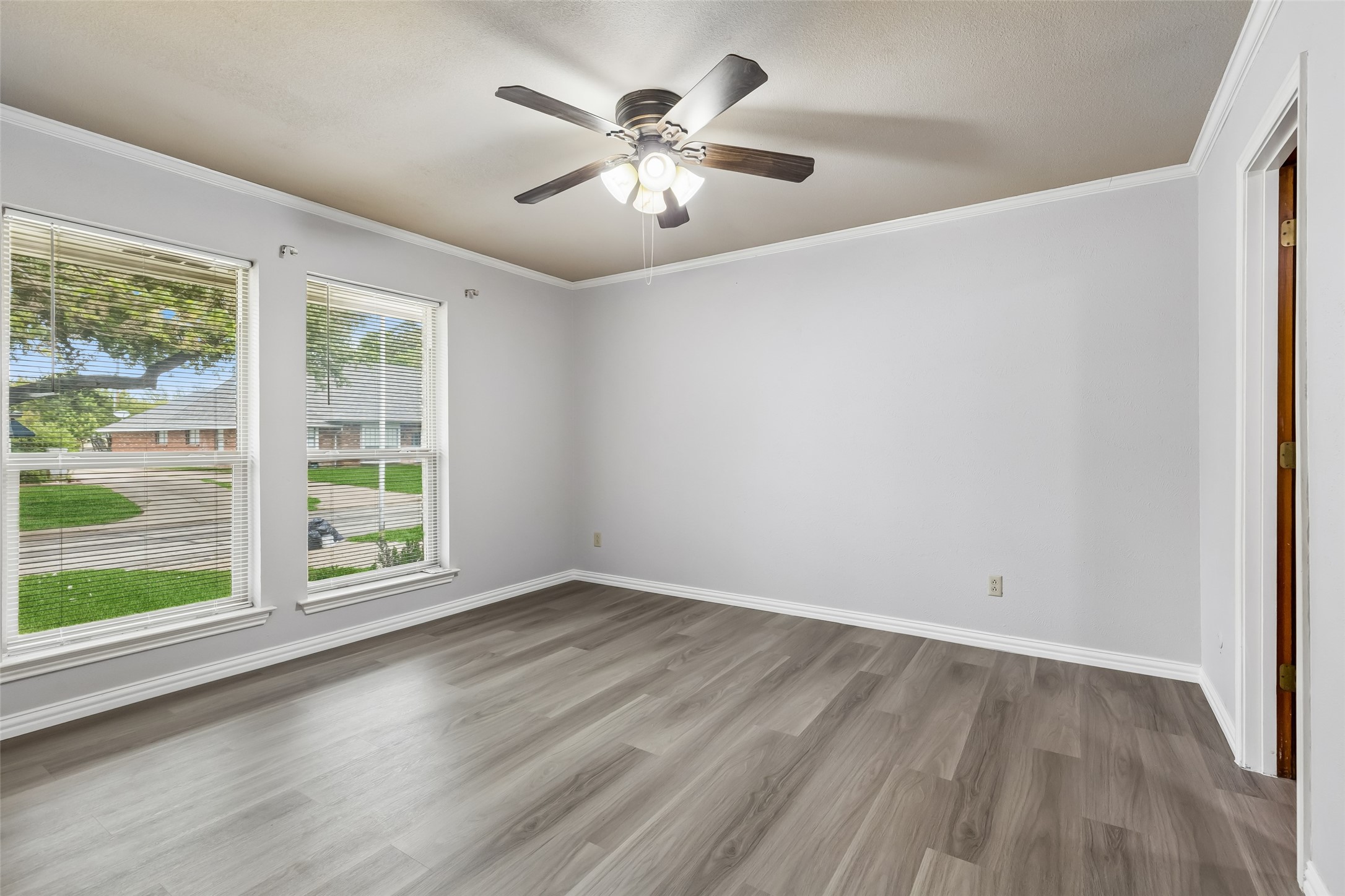 4008 Kingswick Drive Arlington TX 76016