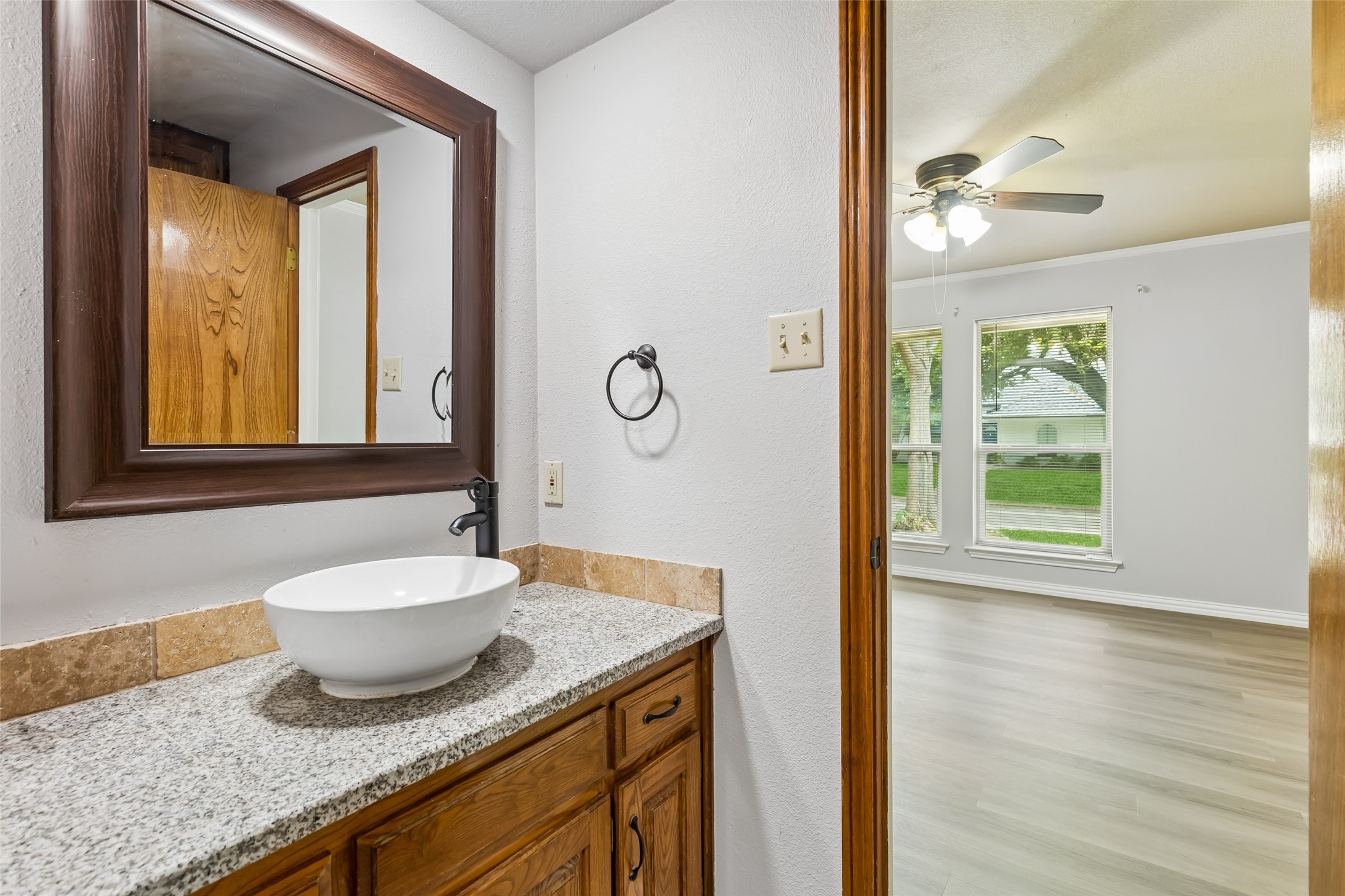 4008 Kingswick Drive Arlington TX 76016