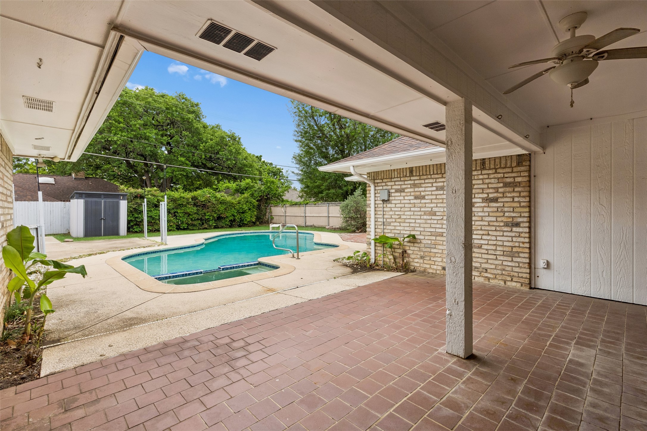 4008 Kingswick Drive Arlington TX 76016