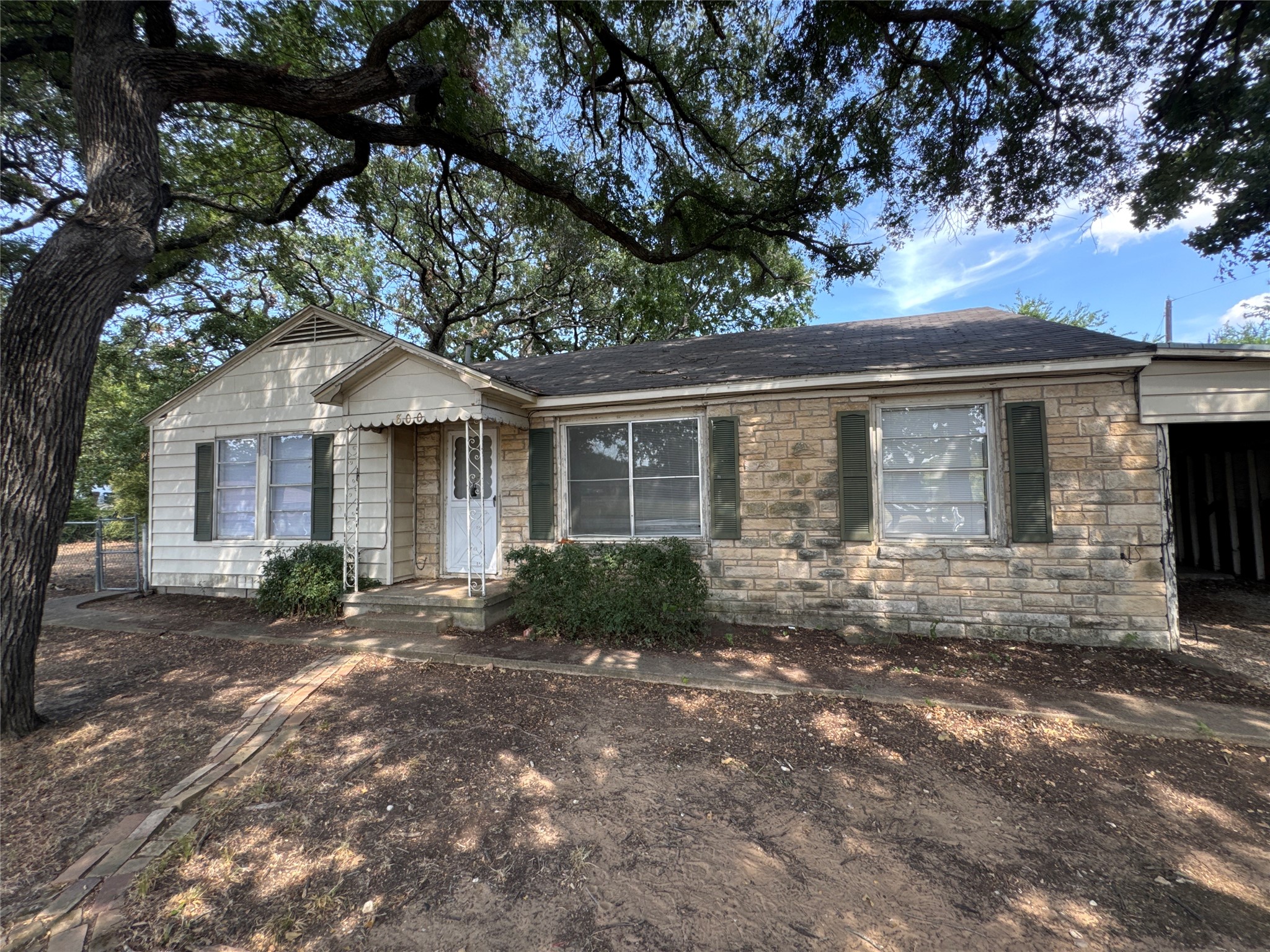 800 Audra Lane Denton TX 76209