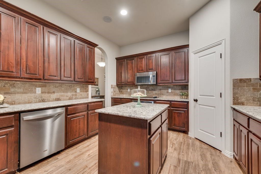 311 Covington Lane Ovilla TX 75154