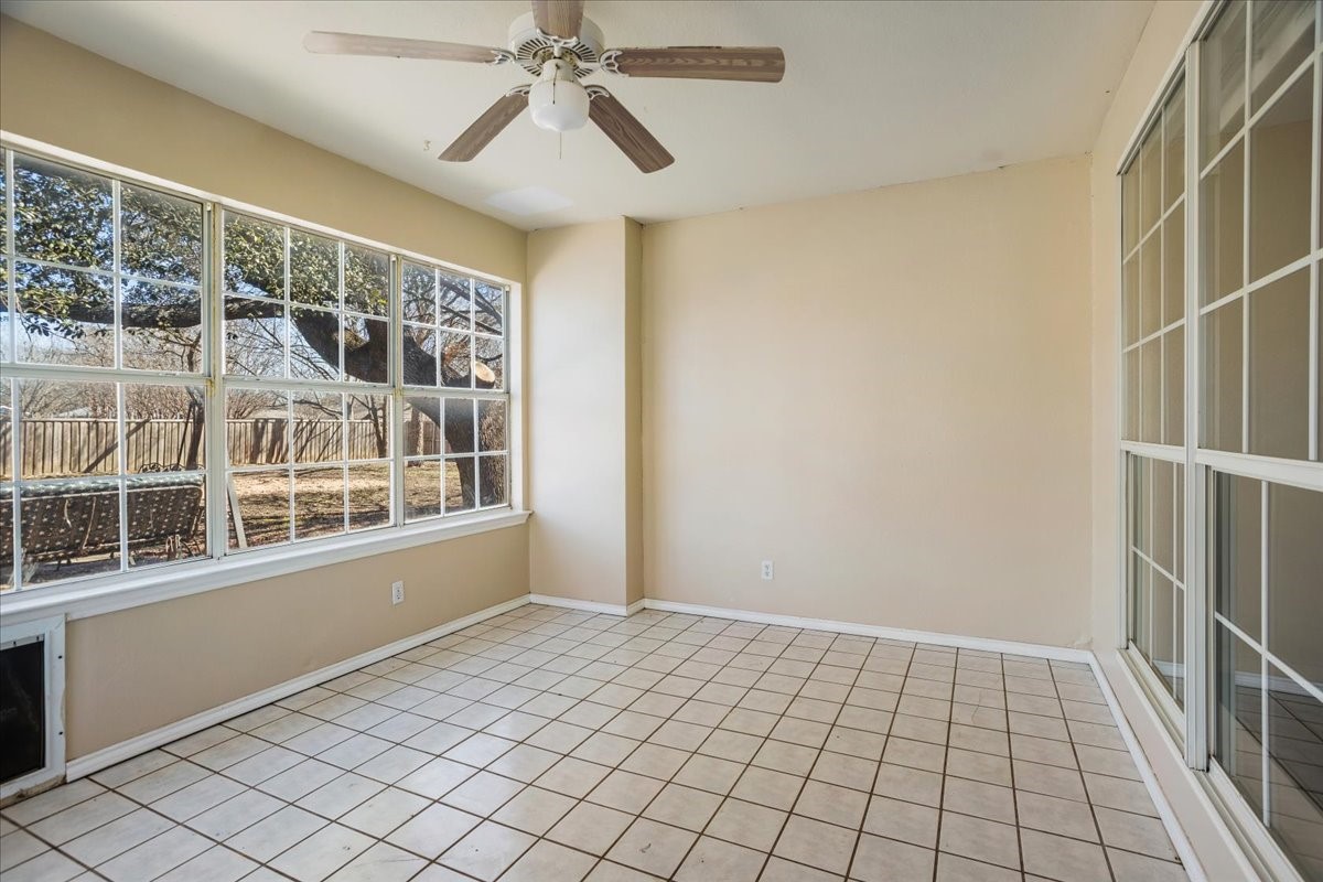 227 N Hopson Street Van Alstyne TX 75495