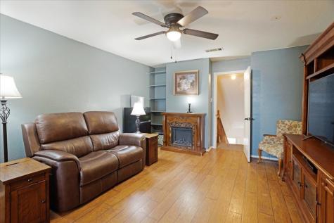 227 N Hopson Street Van Alstyne TX 75495