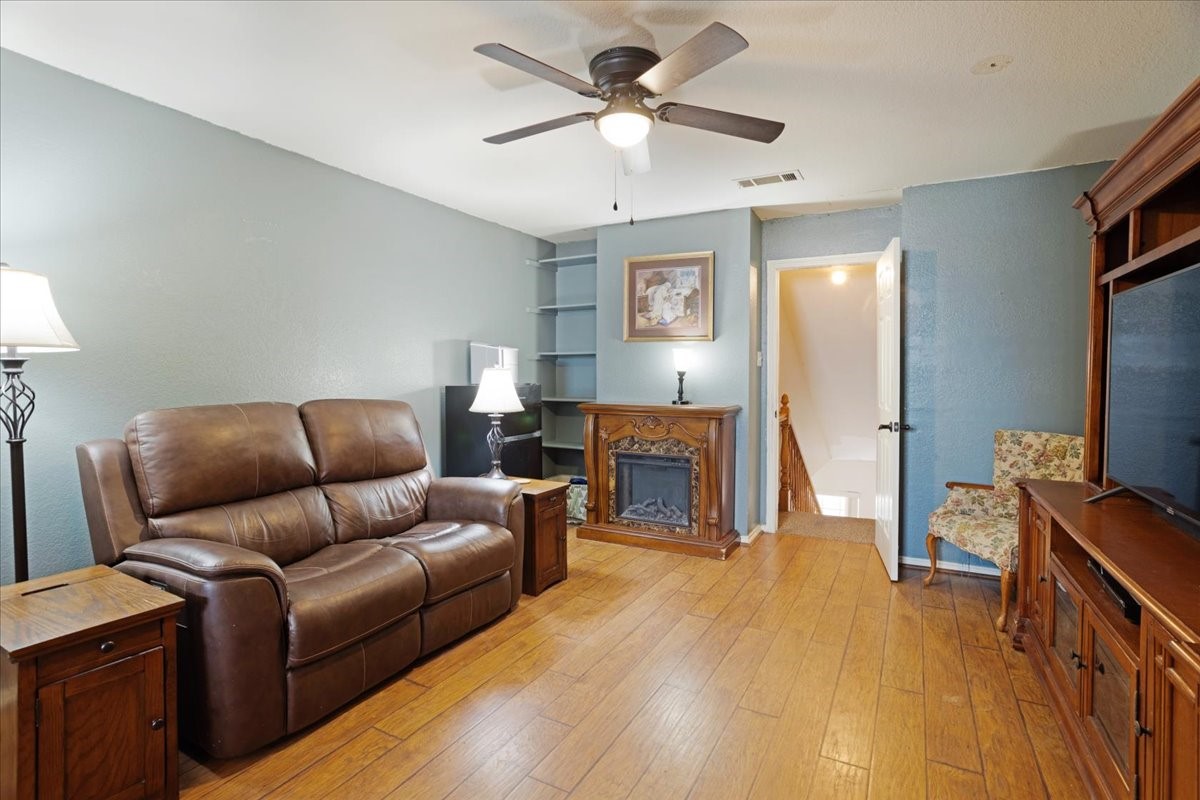 227 N Hopson Street Van Alstyne TX 75495