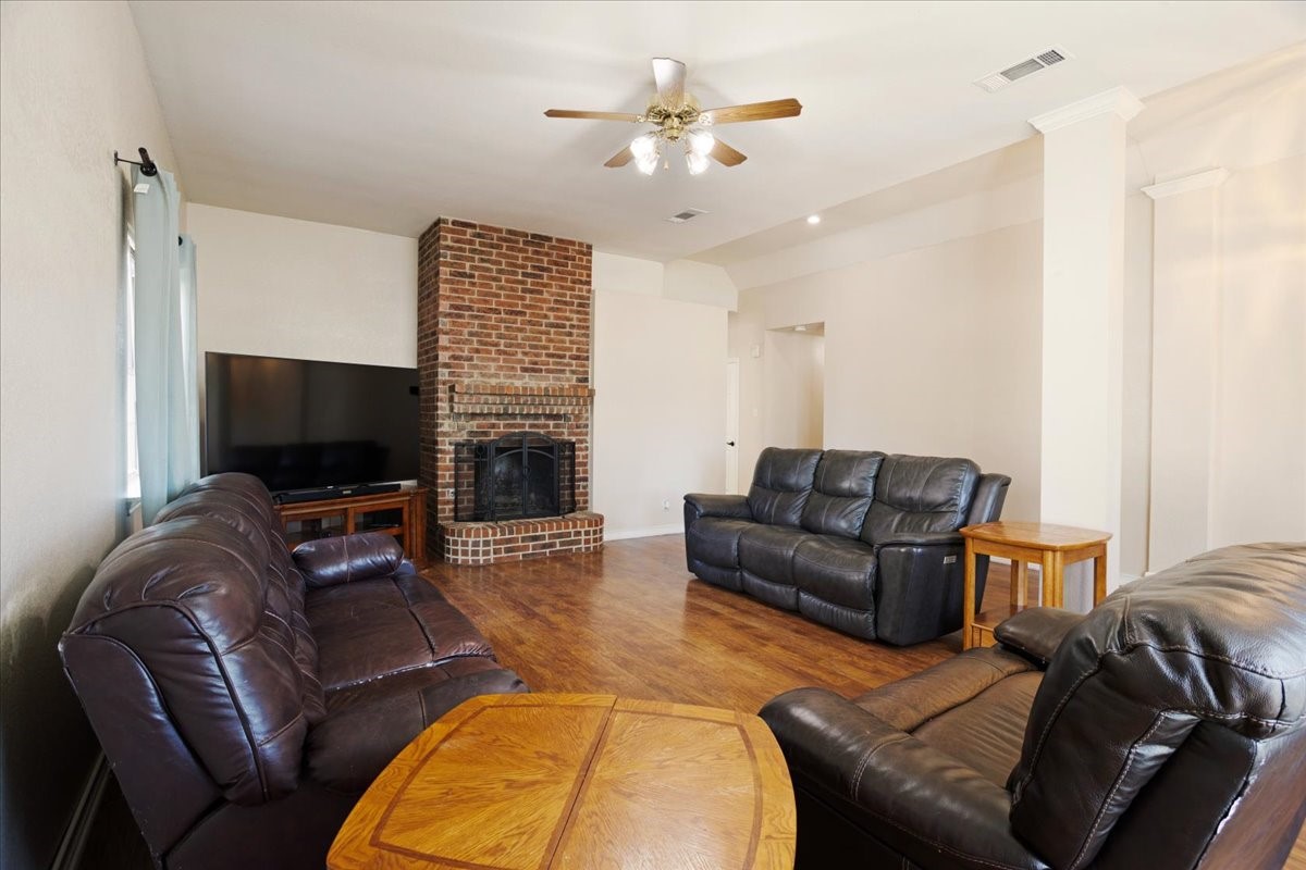 227 N Hopson Street Van Alstyne TX 75495