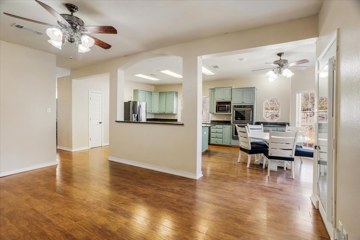 227 N Hopson Street Van Alstyne TX 75495